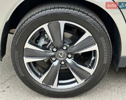 Лексус UX, объемом двигателя 2 л и пробегом 39 тыс. км за 35500 $, фото 23 на Automoto.ua