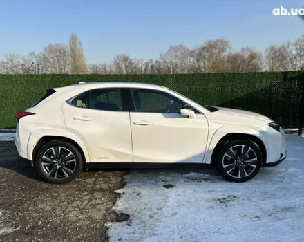 Лексус UX, объемом двигателя 0 л и пробегом 13 тыс. км за 34500 $, фото 5 на Automoto.ua