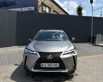 Сірий Лексус UX, об'ємом двигуна 1.99 л та пробігом 73 тис. км за 27000 $, фото 1 на Automoto.ua