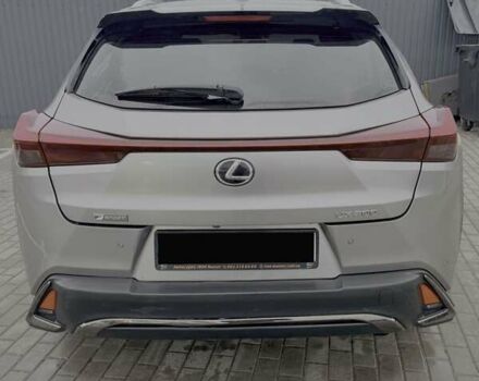 Серый Лексус UX, объемом двигателя 1.99 л и пробегом 80 тыс. км за 29900 $, фото 6 на Automoto.ua