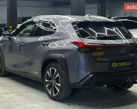 Сірий Лексус UX, об'ємом двигуна 1.99 л та пробігом 106 тис. км за 30400 $, фото 3 на Automoto.ua