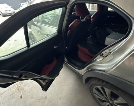 Серый Лексус UX, объемом двигателя 1.99 л и пробегом 99 тыс. км за 18500 $, фото 16 на Automoto.ua