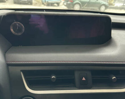 Серый Лексус UX, объемом двигателя 1.99 л и пробегом 99 тыс. км за 18500 $, фото 7 на Automoto.ua