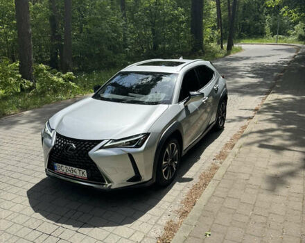 Сірий Лексус UX, об'ємом двигуна 1.99 л та пробігом 40 тис. км за 25500 $, фото 15 на Automoto.ua