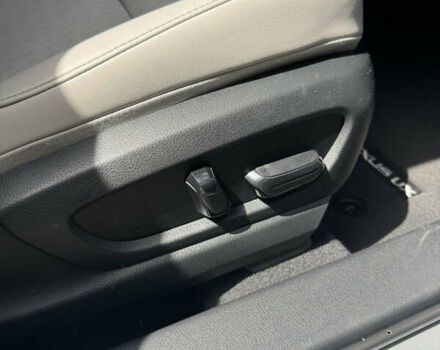 Сірий Лексус UX, об'ємом двигуна 1.99 л та пробігом 40 тис. км за 25500 $, фото 22 на Automoto.ua