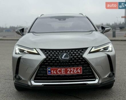 Серый Лексус UX, объемом двигателя 1.99 л и пробегом 68 тыс. км за 27800 $, фото 10 на Automoto.ua