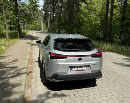 Сірий Лексус UX, об'ємом двигуна 1.99 л та пробігом 40 тис. км за 25500 $, фото 5 на Automoto.ua