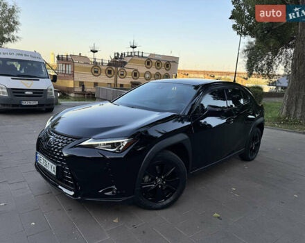 Серый Лексус UX, объемом двигателя 0 л и пробегом 55 тыс. км за 25300 $, фото 5 на Automoto.ua
