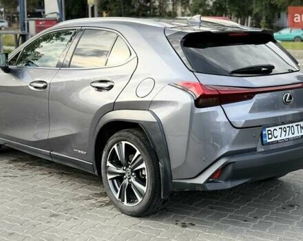 Сірий Лексус UX, об'ємом двигуна 1.99 л та пробігом 48 тис. км за 25500 $, фото 6 на Automoto.ua