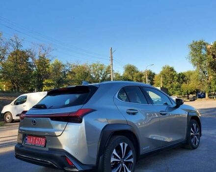 Серый Лексус UX, объемом двигателя 2 л и пробегом 67 тыс. км за 27500 $, фото 4 на Automoto.ua