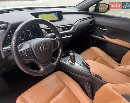 Сірий Лексус UX, об'ємом двигуна 0 л та пробігом 108 тис. км за 23500 $, фото 36 на Automoto.ua