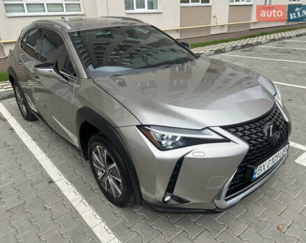 Сірий Лексус UX, об'ємом двигуна 0 л та пробігом 108 тис. км за 23500 $, фото 3 на Automoto.ua