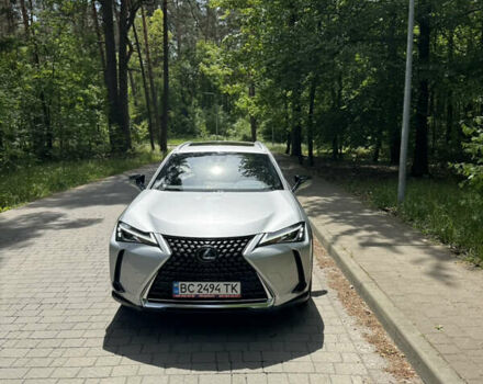 Сірий Лексус UX, об'ємом двигуна 1.99 л та пробігом 40 тис. км за 25500 $, фото 16 на Automoto.ua