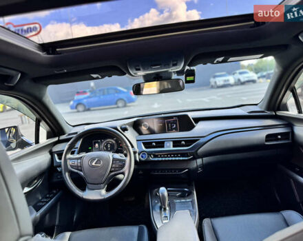 Сірий Лексус UX, об'ємом двигуна 0 л та пробігом 55 тис. км за 24500 $, фото 21 на Automoto.ua