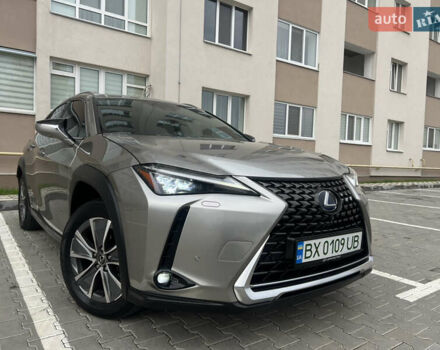 Сірий Лексус UX, об'ємом двигуна 0 л та пробігом 108 тис. км за 23500 $, фото 8 на Automoto.ua