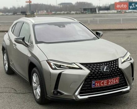 Серый Лексус UX, объемом двигателя 1.99 л и пробегом 68 тыс. км за 27800 $, фото 9 на Automoto.ua