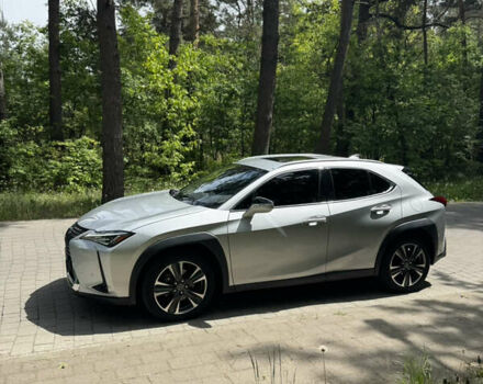 Сірий Лексус UX, об'ємом двигуна 1.99 л та пробігом 40 тис. км за 25500 $, фото 10 на Automoto.ua