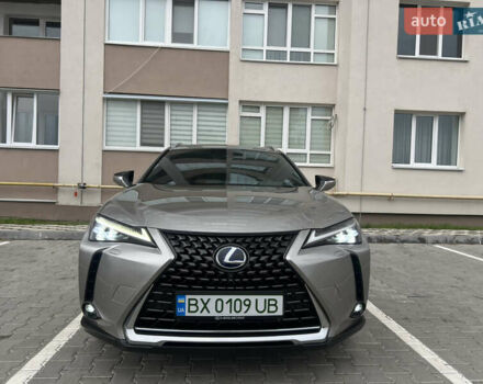 Сірий Лексус UX, об'ємом двигуна 0 л та пробігом 108 тис. км за 23500 $, фото 4 на Automoto.ua