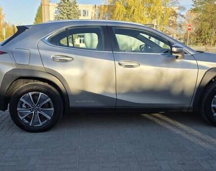 Серый Лексус UX, объемом двигателя 0 л и пробегом 84 тыс. км за 23800 $, фото 12 на Automoto.ua