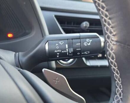 Серый Лексус UX, объемом двигателя 0 л и пробегом 84 тыс. км за 23800 $, фото 86 на Automoto.ua