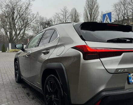 Серый Лексус UX, объемом двигателя 2 л и пробегом 89 тыс. км за 35500 $, фото 6 на Automoto.ua