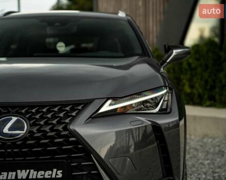 Сірий Лексус UX, об'ємом двигуна 2 л та пробігом 29 тис. км за 31900 $, фото 17 на Automoto.ua