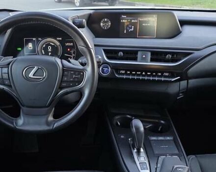 Серый Лексус UX, объемом двигателя 0 л и пробегом 84 тыс. км за 23800 $, фото 68 на Automoto.ua