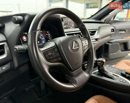 Серый Лексус UX, объемом двигателя 2 л и пробегом 17 тыс. км за 29999 $, фото 31 на Automoto.ua