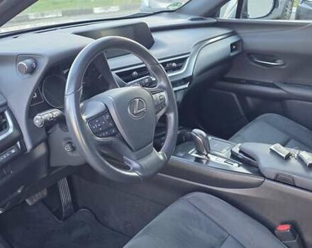 Серый Лексус UX, объемом двигателя 0 л и пробегом 84 тыс. км за 23800 $, фото 59 на Automoto.ua