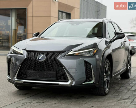 Серый Лексус UX, объемом двигателя 2 л и пробегом 17 тыс. км за 29999 $, фото 2 на Automoto.ua