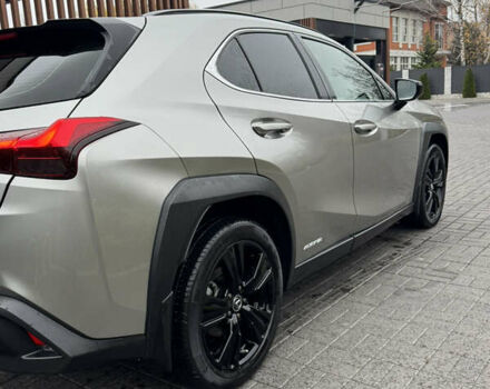 Серый Лексус UX, объемом двигателя 2 л и пробегом 89 тыс. км за 35500 $, фото 5 на Automoto.ua