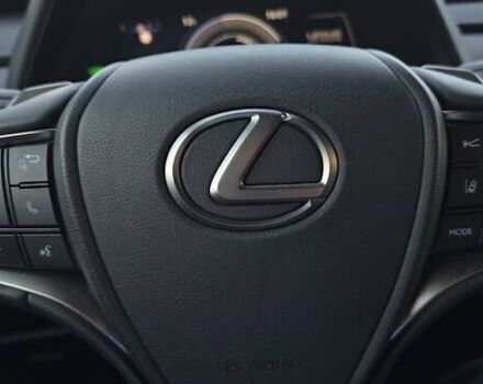 Серый Лексус UX, объемом двигателя 0 л и пробегом 84 тыс. км за 23800 $, фото 101 на Automoto.ua