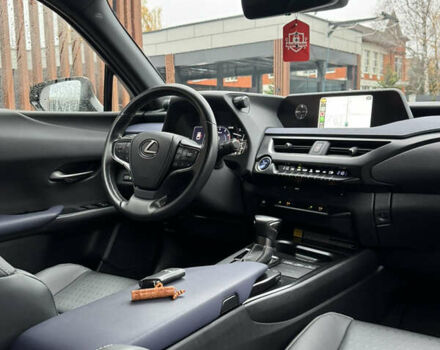 Серый Лексус UX, объемом двигателя 2 л и пробегом 89 тыс. км за 35500 $, фото 8 на Automoto.ua