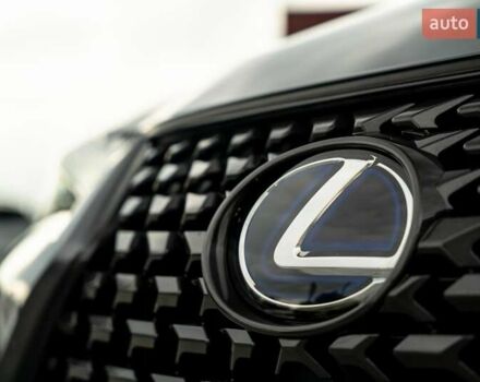 Сірий Лексус UX, об'ємом двигуна 2 л та пробігом 29 тис. км за 31900 $, фото 18 на Automoto.ua