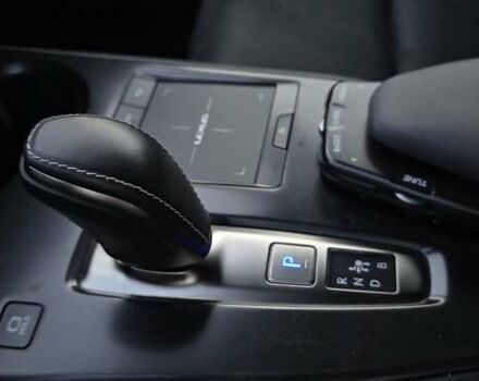 Серый Лексус UX, объемом двигателя 0 л и пробегом 84 тыс. км за 23800 $, фото 88 на Automoto.ua