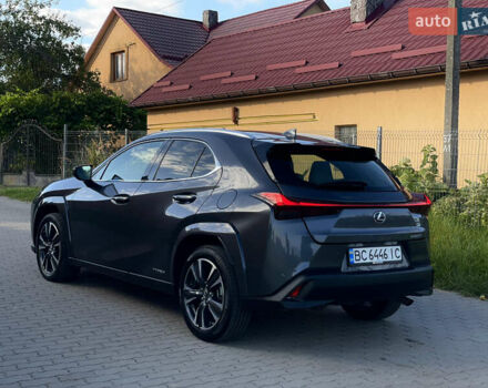 Сірий Лексус UX, об'ємом двигуна 2 л та пробігом 50 тис. км за 35000 $, фото 7 на Automoto.ua