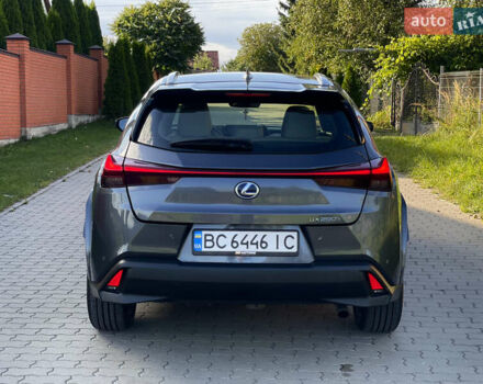 Сірий Лексус UX, об'ємом двигуна 2 л та пробігом 50 тис. км за 35000 $, фото 8 на Automoto.ua