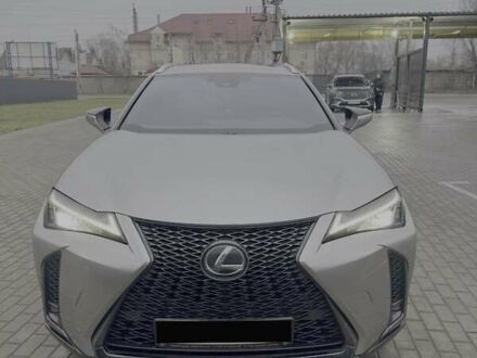 Серый Лексус UX, объемом двигателя 1.99 л и пробегом 80 тыс. км за 29900 $, фото 1 на Automoto.ua