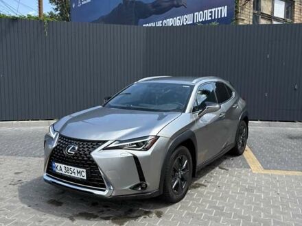 Сірий Лексус UX, об'ємом двигуна 1.99 л та пробігом 73 тис. км за 27000 $, фото 1 на Automoto.ua