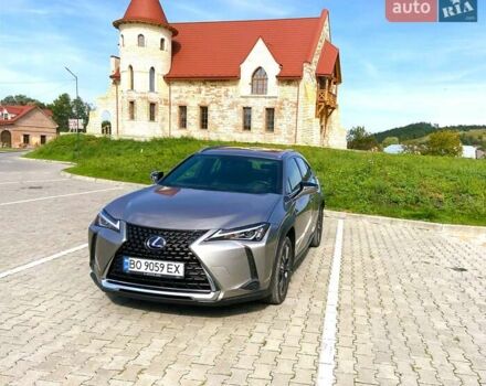 Сірий Лексус UX, об'ємом двигуна 1.99 л та пробігом 60 тис. км за 25900 $, фото 1 на Automoto.ua