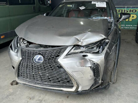 Серый Лексус UX, объемом двигателя 1.99 л и пробегом 99 тыс. км за 18500 $, фото 1 на Automoto.ua