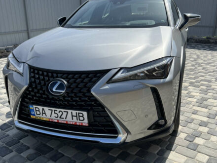 Сірий Лексус UX, об'ємом двигуна 2 л та пробігом 65 тис. км за 27900 $, фото 1 на Automoto.ua