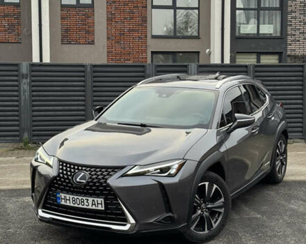 Серый Лексус UX, объемом двигателя 1.99 л и пробегом 115 тыс. км за 27500 $, фото 1 на Automoto.ua