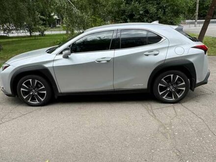 Лексус UX 2020 в Виннице на Automoto.ua Серый Лексус UX, объемом двигателя 1.99 л и пробегом 48 тыс. км за 32000 $, фото 1 на Automoto.ua