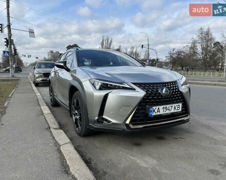 Сірий Лексус UX, об'ємом двигуна 1.99 л та пробігом 41 тис. км за 33000 $, фото 1 на Automoto.ua