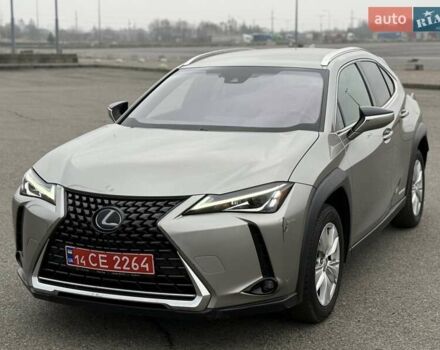 Серый Лексус UX, объемом двигателя 1.99 л и пробегом 68 тыс. км за 27800 $, фото 1 на Automoto.ua