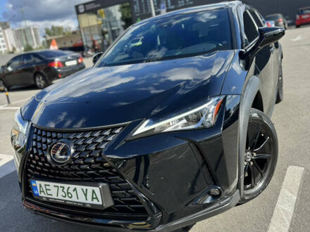 Серый Лексус UX, объемом двигателя 0 л и пробегом 55 тыс. км за 24500 $, фото 1 на Automoto.ua