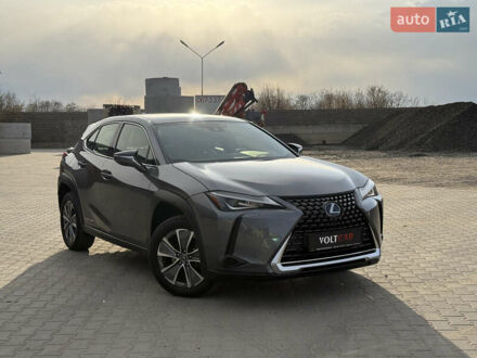 Лексус UX 2020 у Володимир-Волинський на Automoto.ua Сірий Лексус UX, об'ємом двигуна 0 л та пробігом 37 тис. км за 21600 $, фото 1 на Automoto.ua