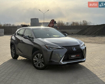 Серый Лексус UX, объемом двигателя 0 л и пробегом 37 тыс. км за 21600 $, фото 1 на Automoto.ua