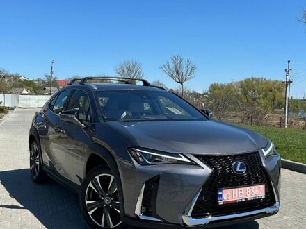 Серый Лексус UX, объемом двигателя 0 л и пробегом 65 тыс. км за 28500 $, фото 1 на Automoto.ua